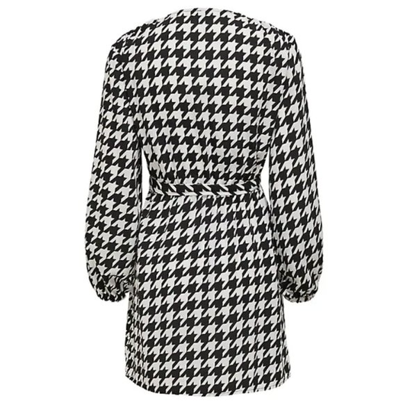 NWT ONLY Houndstooth Printed Dress size M - Picture 2 of 4